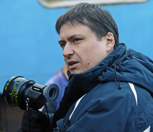 INTERVIU Cristian Mungiu: Ce ne explodează acum în față este faptul că nu mai funcționează politica de mii de ani – cu garduri și cu granițe