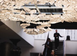 Începe HazarDance, festivalul care electrizează scena de dans din România. Artiști din România, Spania și Polonia dansează la unison la RCW