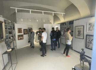 Dublă surpriză a Romanian Creative Week pentru comunitatea artistică: magazin offline și platformă online pentru vânzarea lucrărilor artiștilor invitați sau a celor curatoriați de organizatorii celui mai mare eveniment al industriilor creative din UE